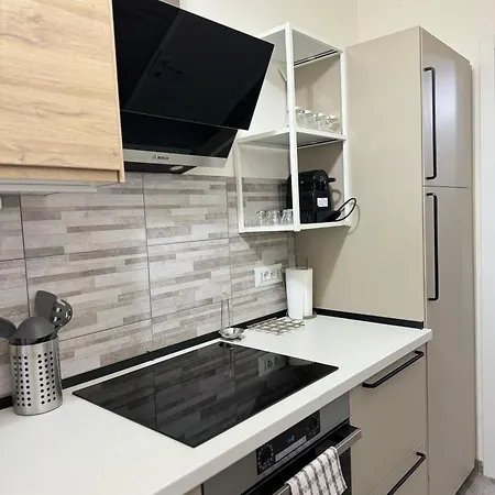 Apartment Trento House Zona Stazione Centro Storico Parma